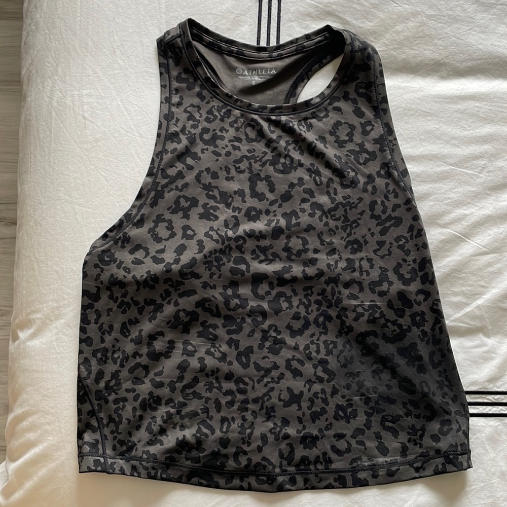 athleta crop tank- never worn